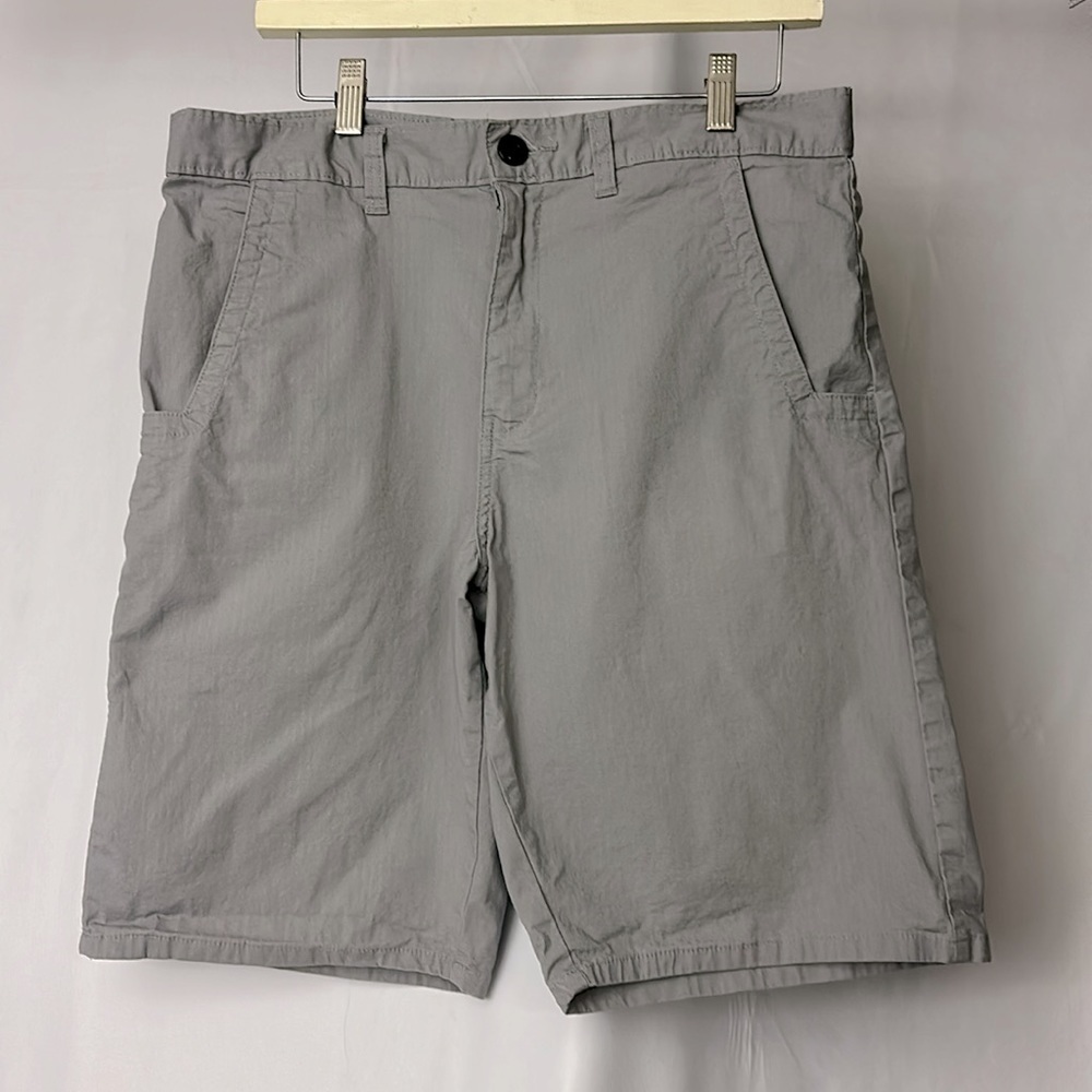 Dickies for Women light grey shorts size 6B